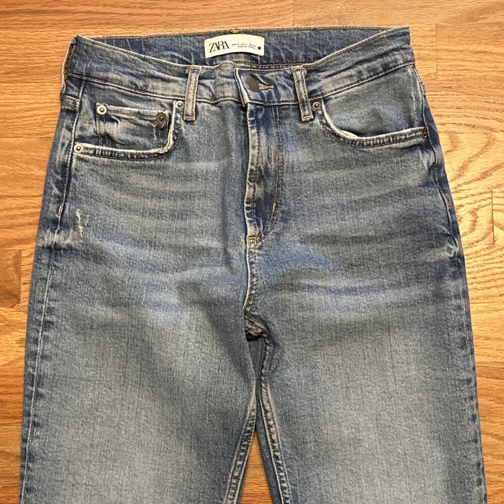 Zara Women's Blue Denim Straight Leg Jeans Medium Wash 5-Pocket, Size 4 - Picture 3 of 10